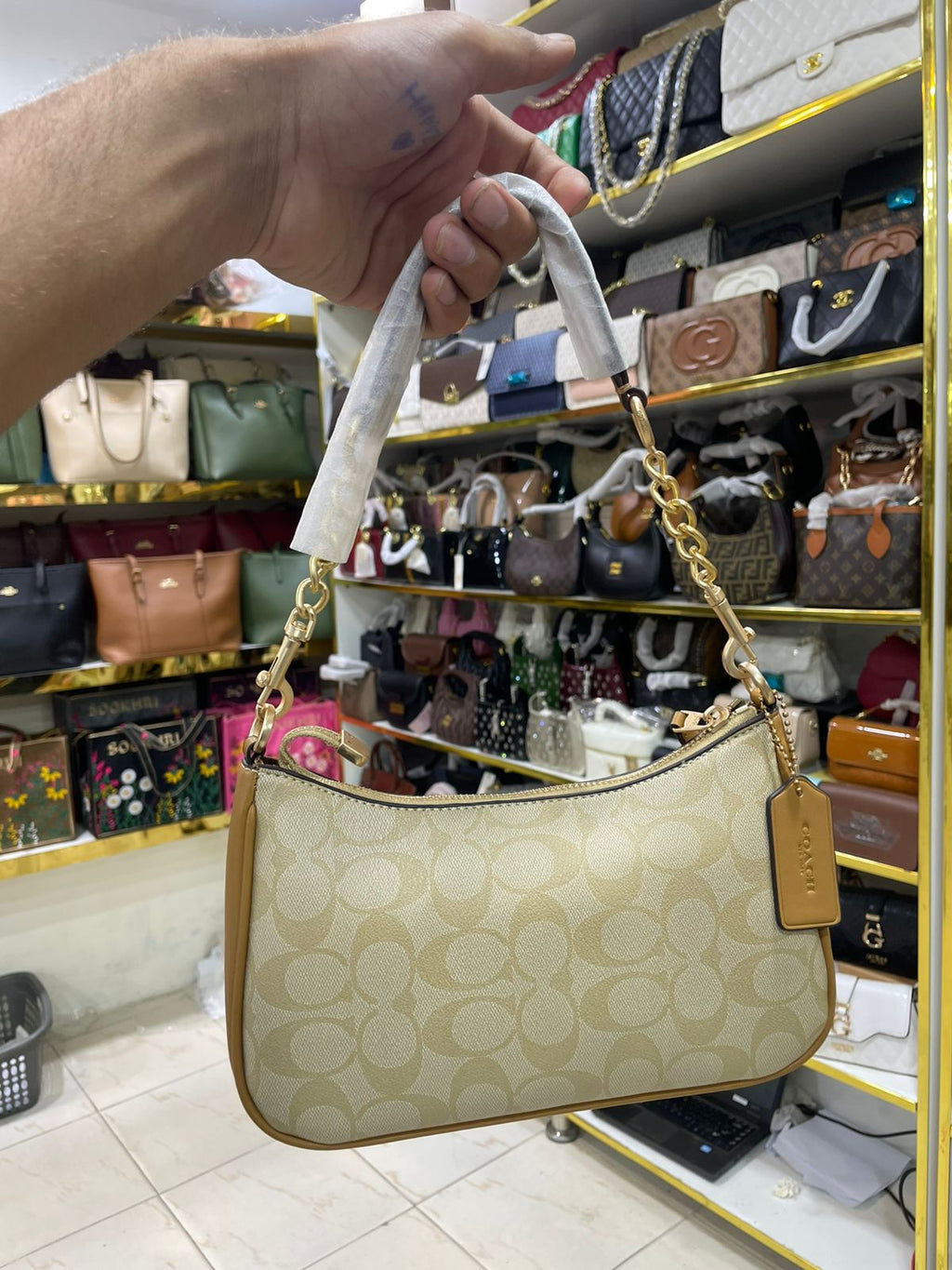 Luxury Beige Chain Shoulder Bag for Women in Pakistan | Bagzar