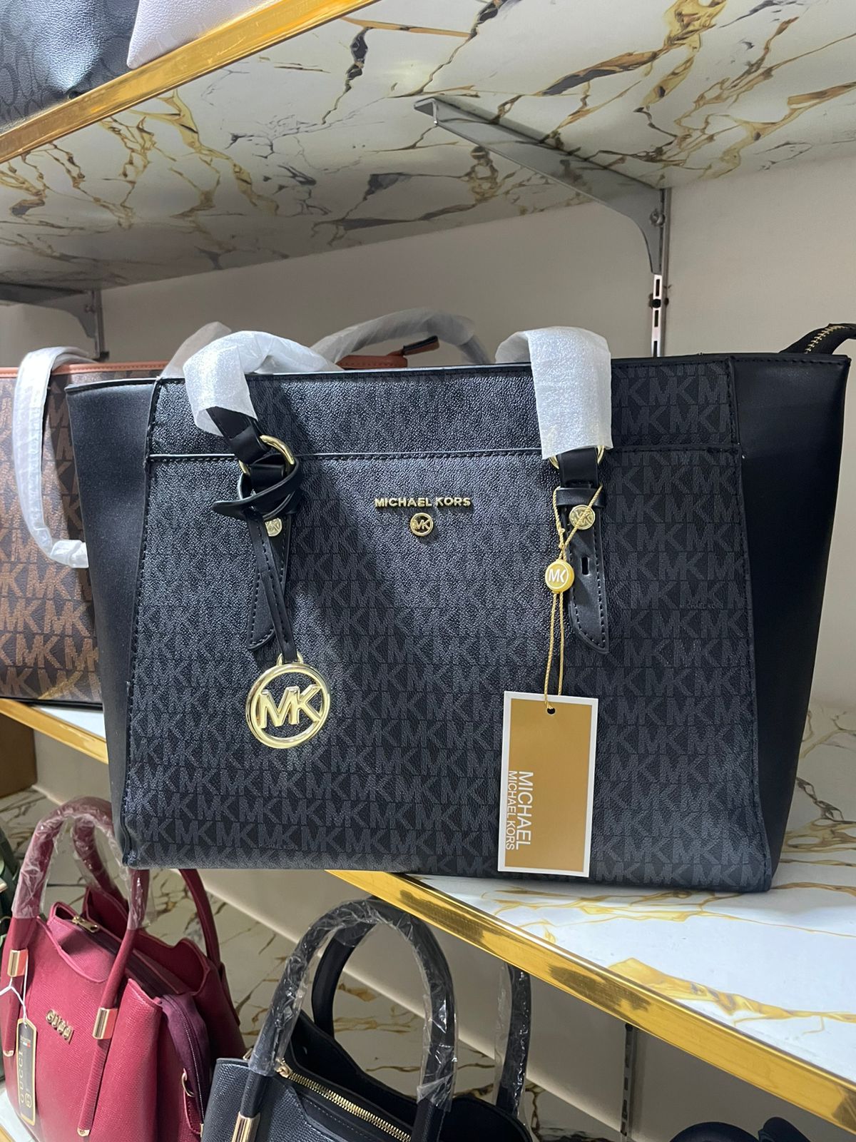 Stylish Black Designer Tote Bag for Women in Pakistan | Bagzar