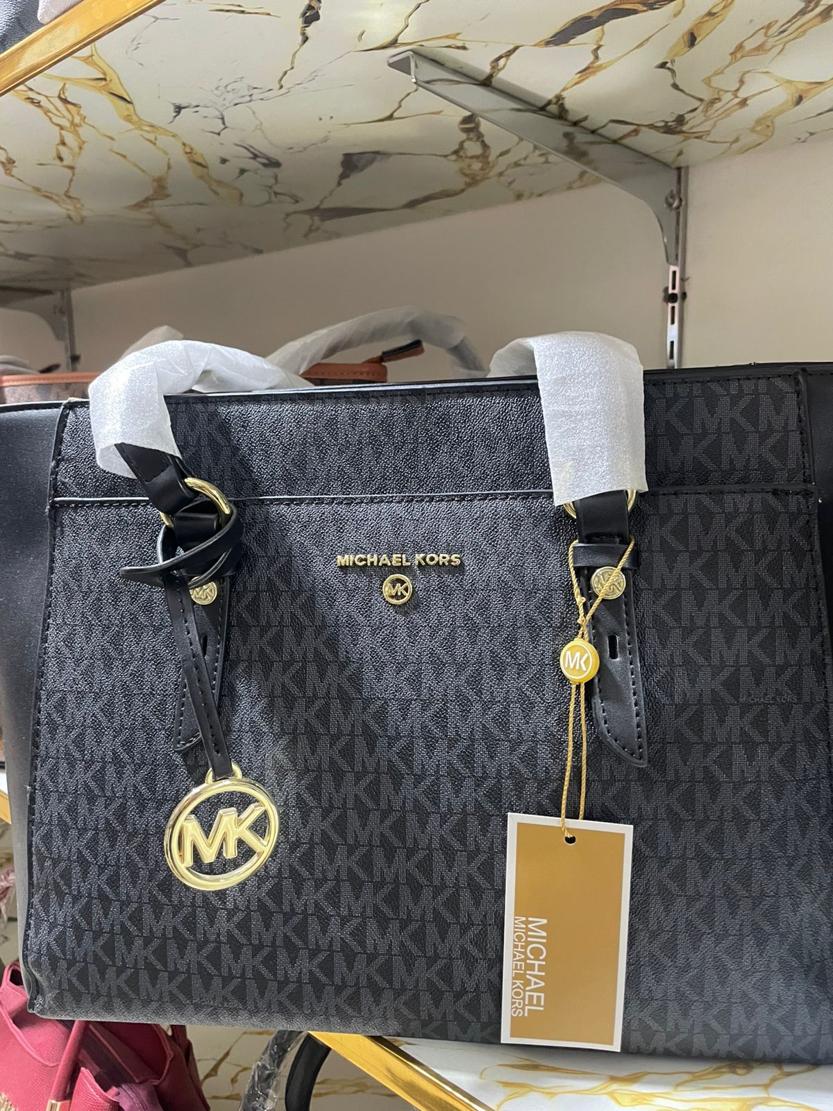 Stylish Black Designer Tote Bag for Women in Pakistan | Bagzar